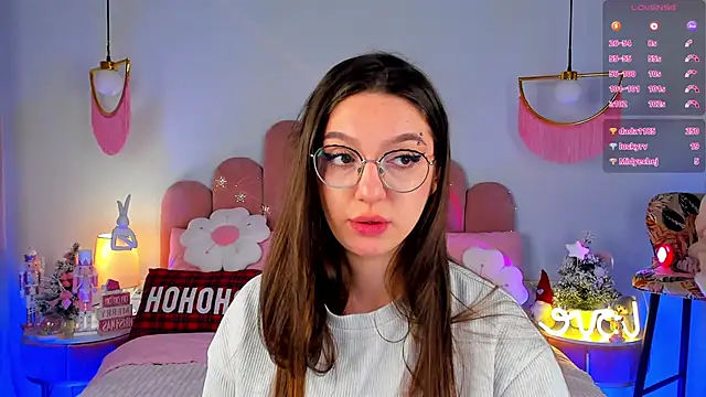 GiaCale live sex cam