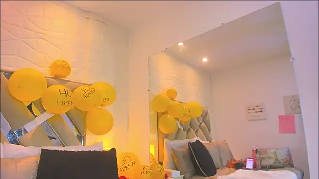 raquell_moore's cam snapshot