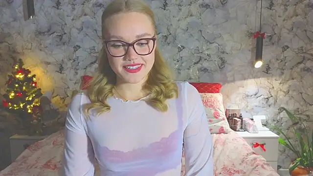 Aurora_Golden1's cam snapshot