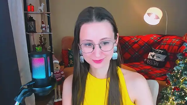 YourLovellyStory's cam snapshot