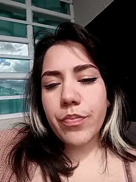 PinkDenial's cam snapshot