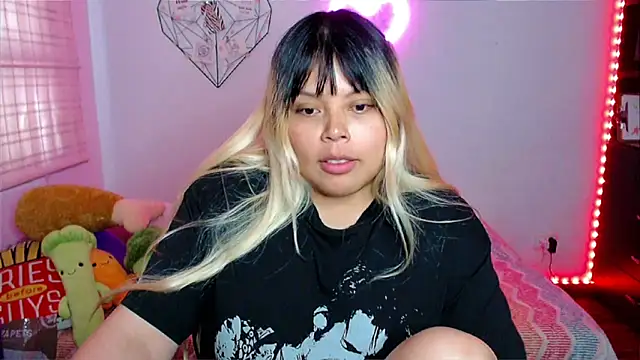 EllieMoonX's cam snapshot