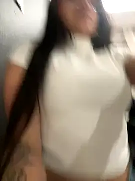 Alyha_Cortes's cam snapshot