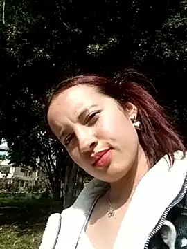 Hailey_1-2's cam snapshot