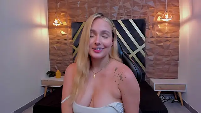 Emmaa_white_'s cam snapshot