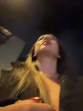 Ninabigtitied's cam snapshot