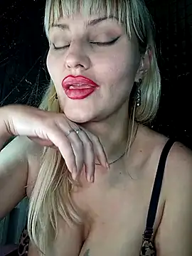 Freya_Milf's cam snapshot