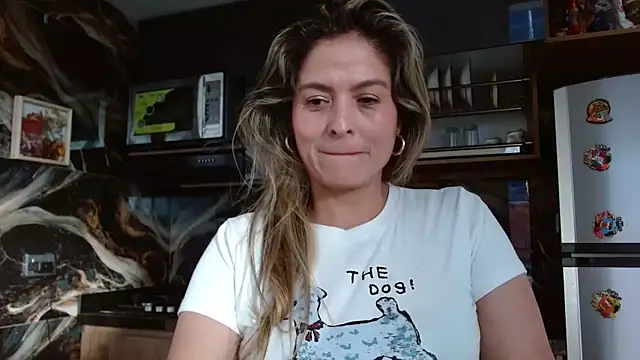 linda-mature43's cam snapshot