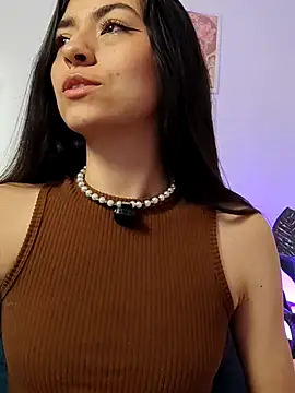 canelleGarces's cam snapshot