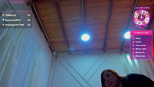 ashley__foxx_'s cam snapshot