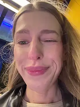 kira_mia's cam snapshot