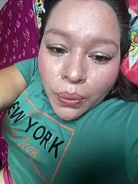 Lovelipsbig's cam snapshot