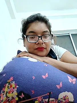 Elie_Sexy143's cam snapshot