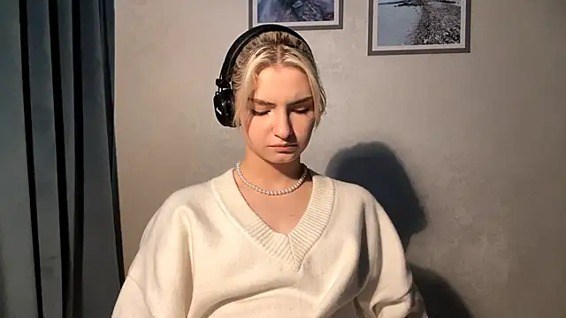 Cindi_Jacobs's cam snapshot