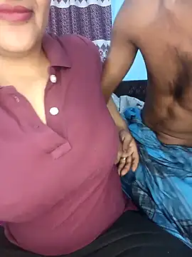 RomanticCouple432's cam snapshot