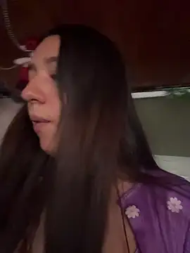 Alix_Rousses21's cam snapshot