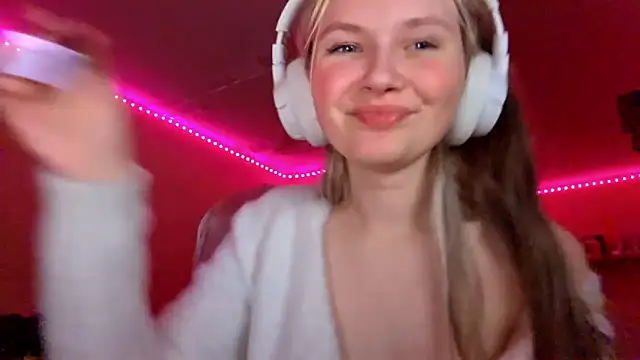 KarinRobertson's cam snapshot