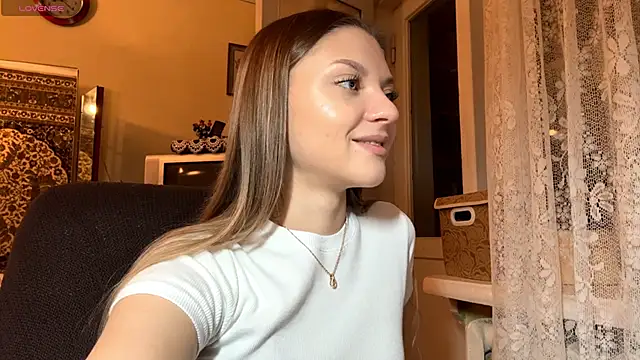 EnergeticMona's cam snapshot