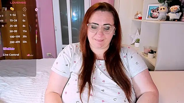 lovely_adelle's cam snapshot