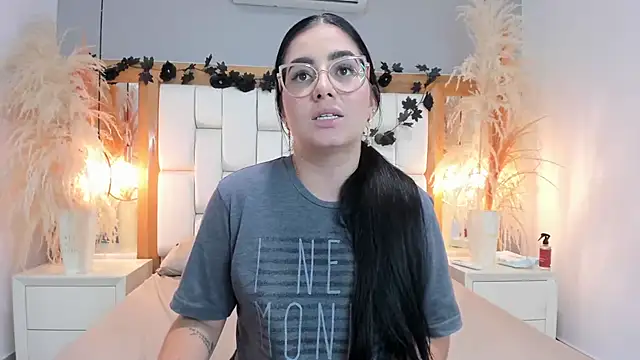 GabyJhons's cam snapshot