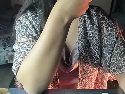 Divya68's cam snapshot