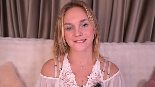 CherryMoan's cam snapshot