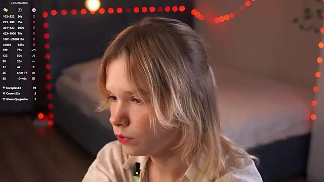 PhillisEsplin's cam snapshot