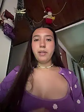 Alix_Rousses21's cam snapshot