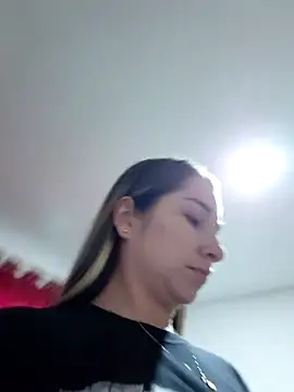 Iris_love18's cam snapshot