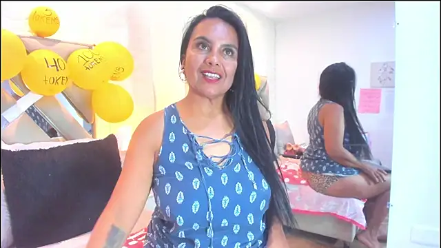 raquell_moore's cam snapshot