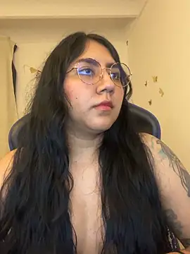 LoveLyy-'s cam snapshot