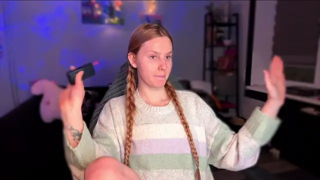 Lunaacyy's cam snapshot