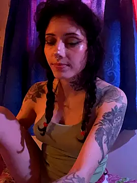 LiliJones_'s cam snapshot