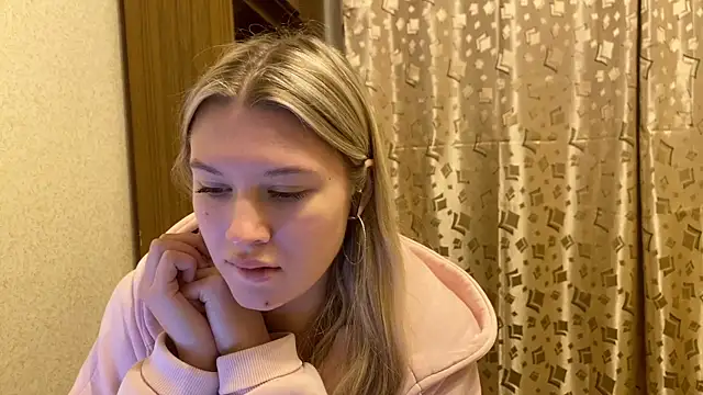 SkyeDavis's cam snapshot