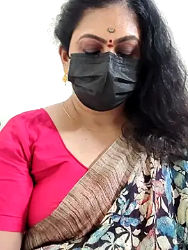 Sweetie_swetha37 live sex cam