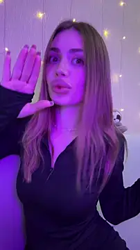 Elizabeth_Tay's cam snapshot