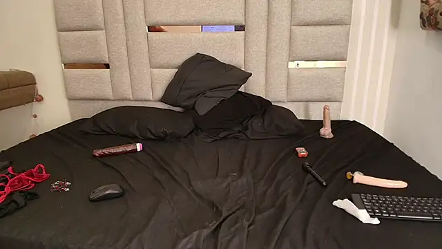 LittlePeach_'s cam snapshot