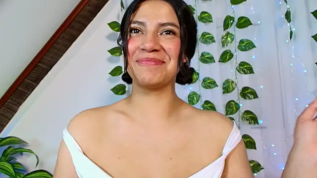 lucia_sweeet's cam snapshot