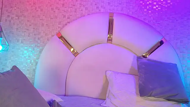 emily_dempsey's cam snapshot