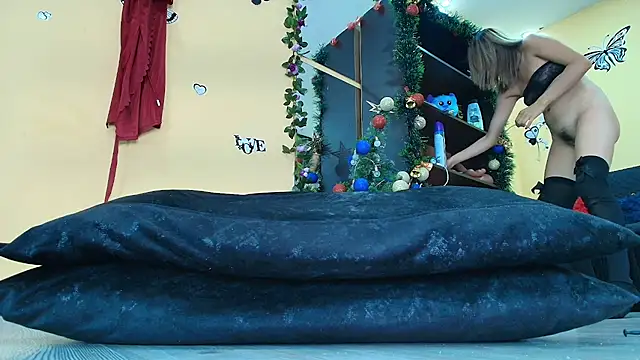 HottCandy21 live sex cam