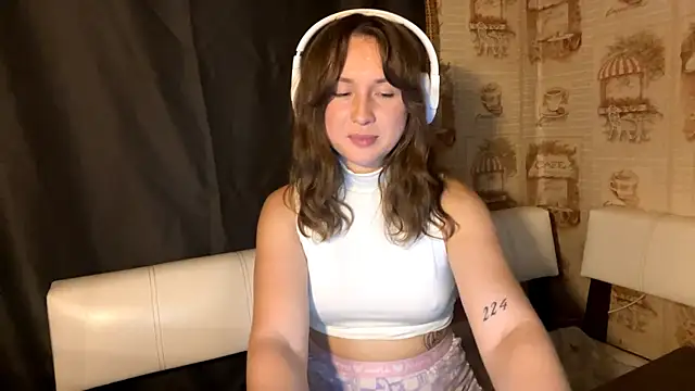 Tessa_Muse's cam snapshot