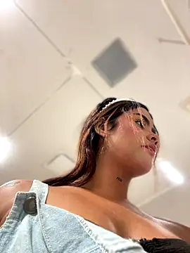 Kaily_Sweet16's cam snapshot