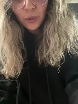 Isabella_Varella's cam snapshot