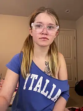 Riley_ray69's cam snapshot