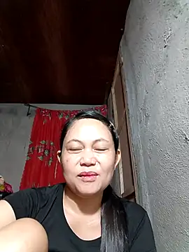 Everleigh_mom's cam snapshot