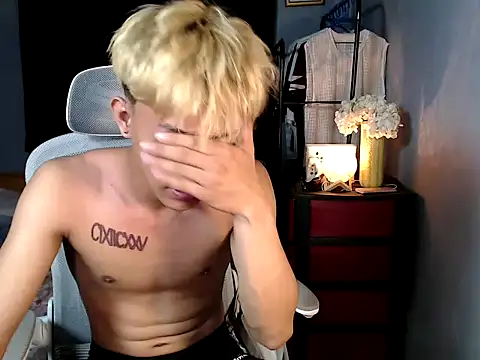 naughtyboyloy_0 live sex cam