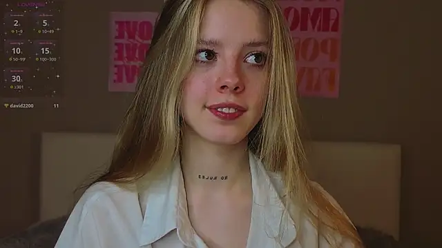 TiffinyMergist live sex cam