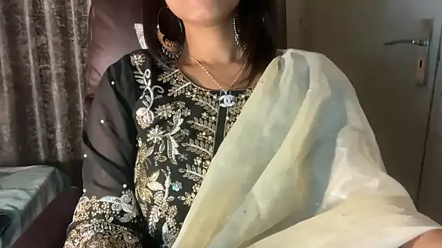 Cupid_of_Hearts's cam snapshot