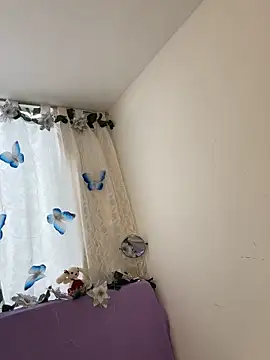 Linda_Bellucci live sex cam