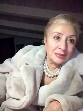 divinaerotica's cam snapshot